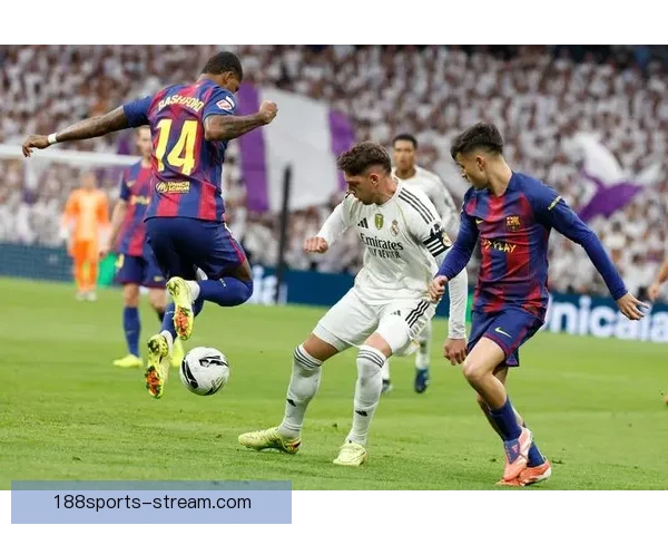 巴尔韦德妻子怒斥巴萨红牌改判：这不是红牌，球场应该关门了